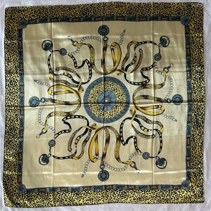 R-2246-Women’s Scarf Yellow Gray And Cream Colors NWT